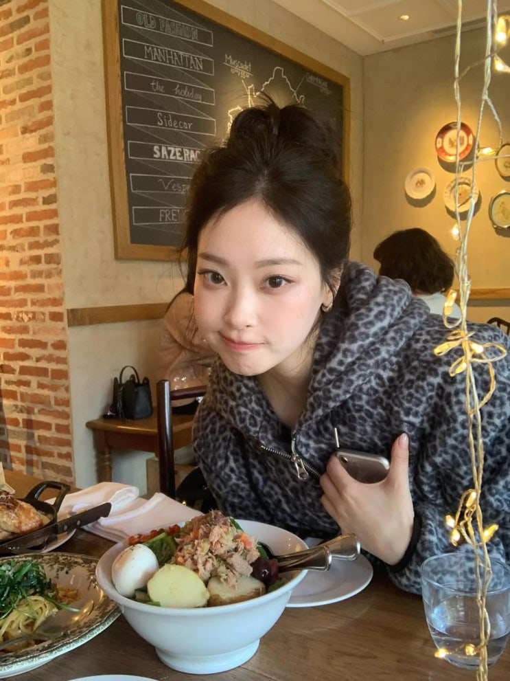  여자 연예인들도 따라한다는 최희진 아이돌아이 겨울패션 코디 알아보기