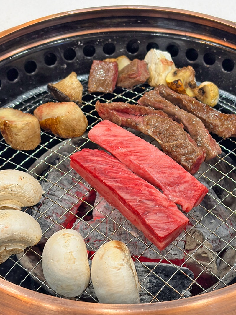 Hanwoo Daega No.9, a Truly Delicious Korean Beef Restaurant Now Open in Suncheon, & Daega Meat Mart with All Kinds of Meat