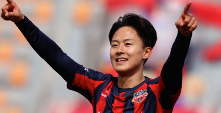 <b>축구선수</b> <b>이승우</b> 연봉 집 첫사랑 첫키스