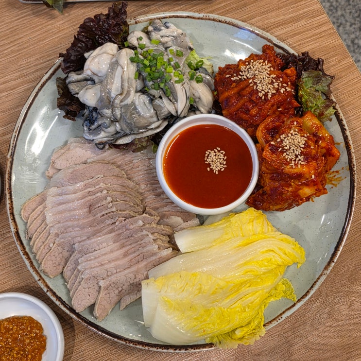  [당산 청운보쌈] 당산역보쌈: 굴보쌈과 굴튀김 - 동죽칼국수/당산동맛집/연말모임