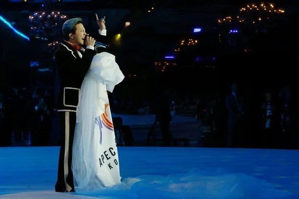 지드래곤 소속사 대통령 선택, APEC 주역