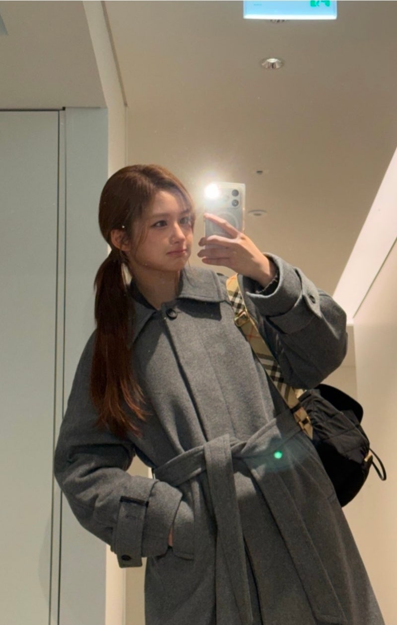 엔믹스 설윤 거울 셀카 속 그 코트 어디 거? 겨울 코디의 정석 대방출