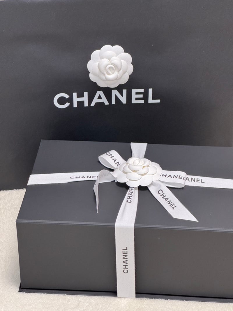 샤넬 Chanel | 샤넬 클래식 미듐 플립백 캐비어 은장 샤넬백 가격 샤넬가방 추천 현대백화점 압....