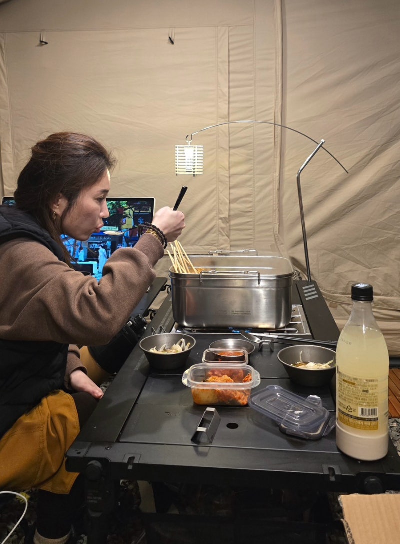 캠핑을 두 배 더 즐겁게 즐기는 아이템 800도씨 어묵 냄비