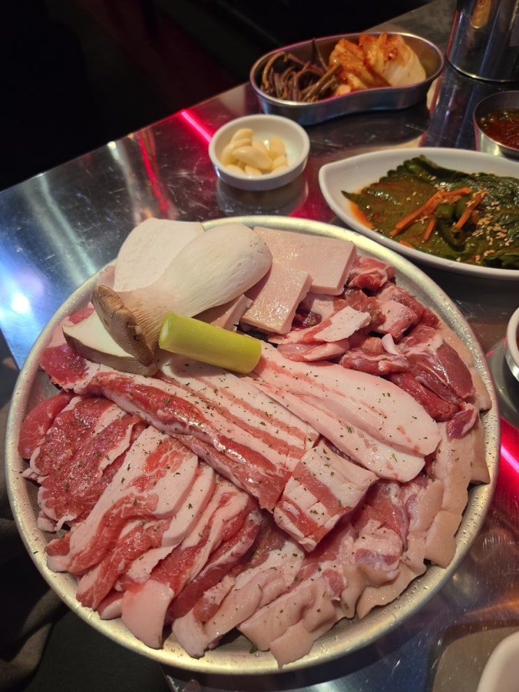  (상남동 신상 고깃집 불향)숯불 뒷고기 제대로 하는 집 발견!