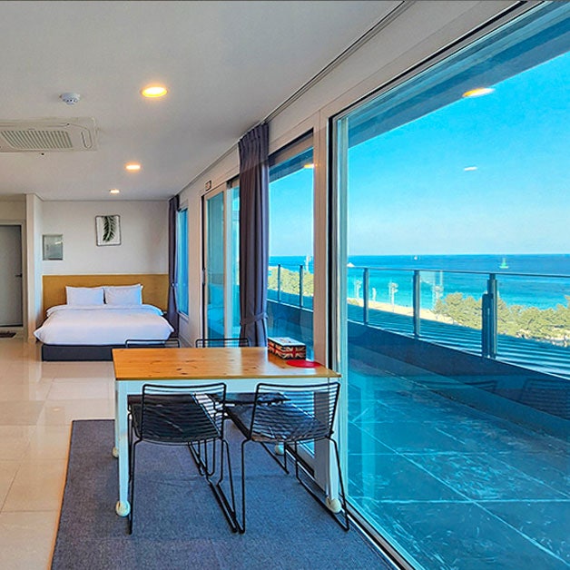 Sokcho Bada Punggyeong Pension: Affordable Ocean View Pension Near the Beach in Sokcho, Gangwon-do