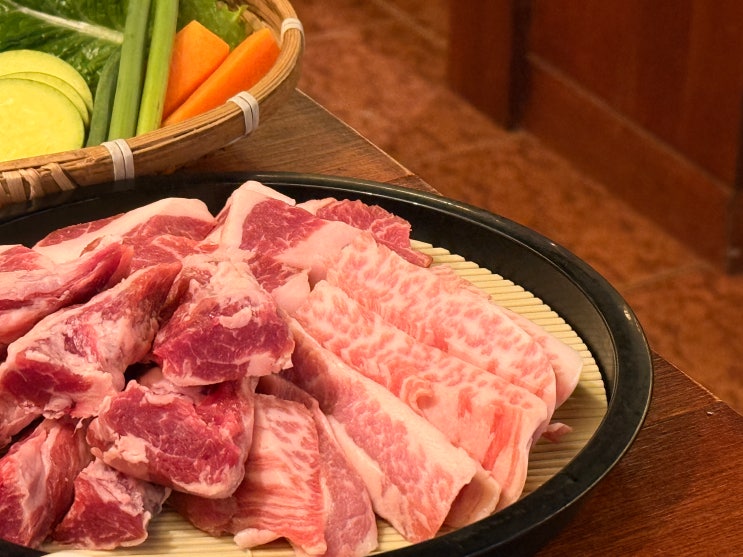  [춘천 근본 맛집] 춘천에서 일본 여행 느낌 제대로! 육즙 팡팡 터지는 돼지 야끼니꾸 '돈끼니꾸' 