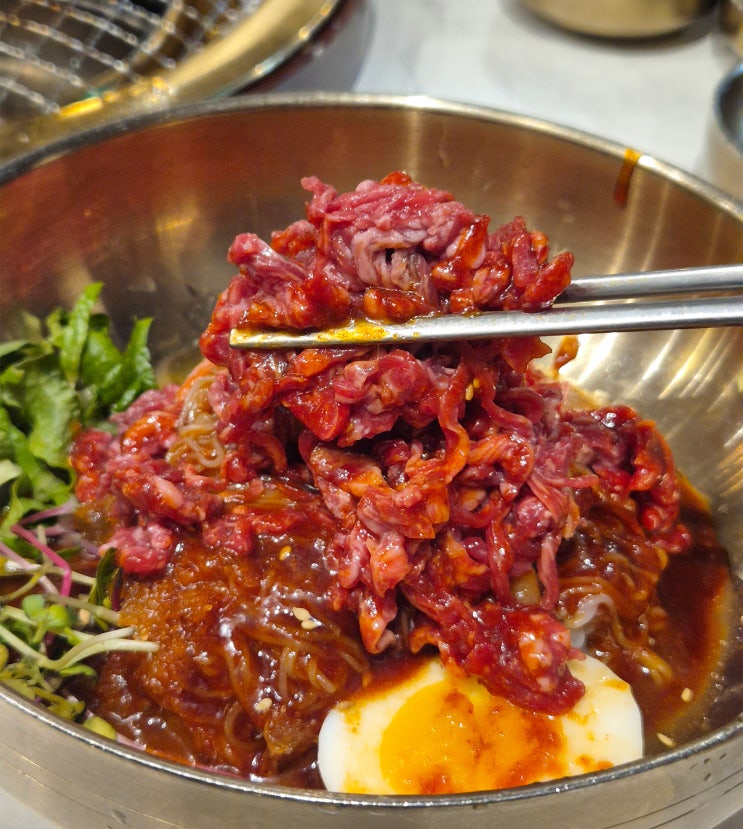  서울 약수역 고기집 '금성회관' 빵가루 찍어 먹는 양념목살갈비, 육회비빔냉면 특별한 고기 맛집