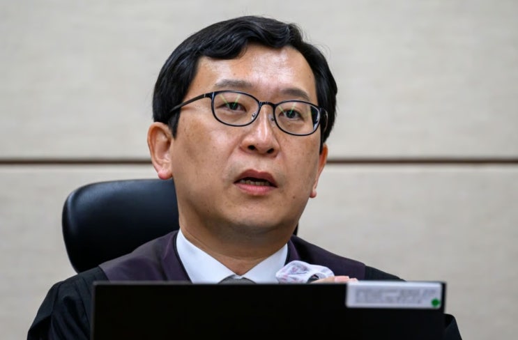 한덕수 징역 23년 선고 <b>이진관 부장판사</b> 소신 행보