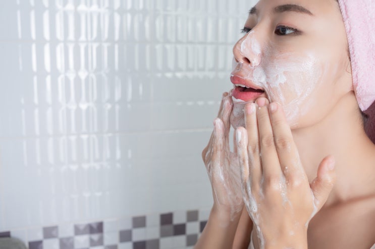  피부 망치는 나쁜 세안 습관 지금 당장 고쳐야 할 피부관리 포인트