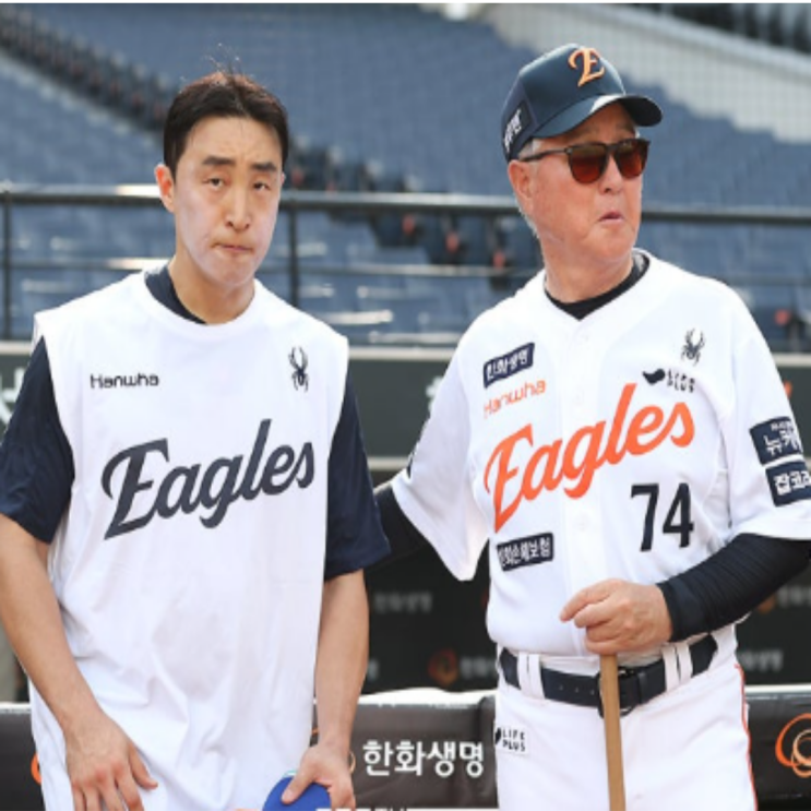  이제 손아섭만 남았다!! 장성우-조상우-김범수-홍건희 연이은 계약 소식 속에 손아섭은 과연 어떨지?? 결국 한화와 단년계약밖에 없을 것 같다!! 아님 은퇴..