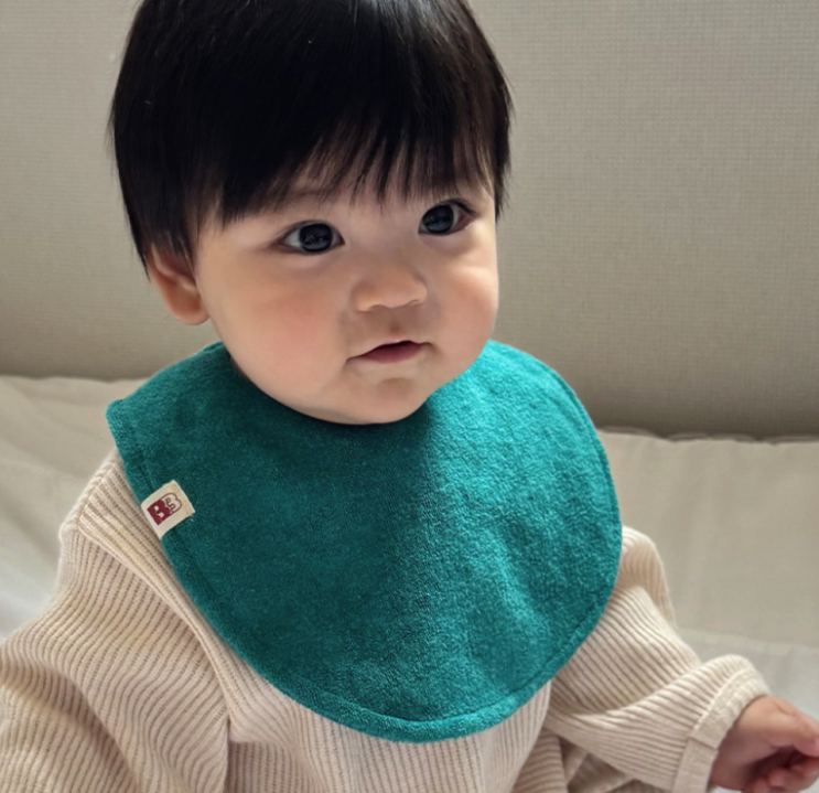  아기 턱받이 몇개 준비 시기 소재 정리
