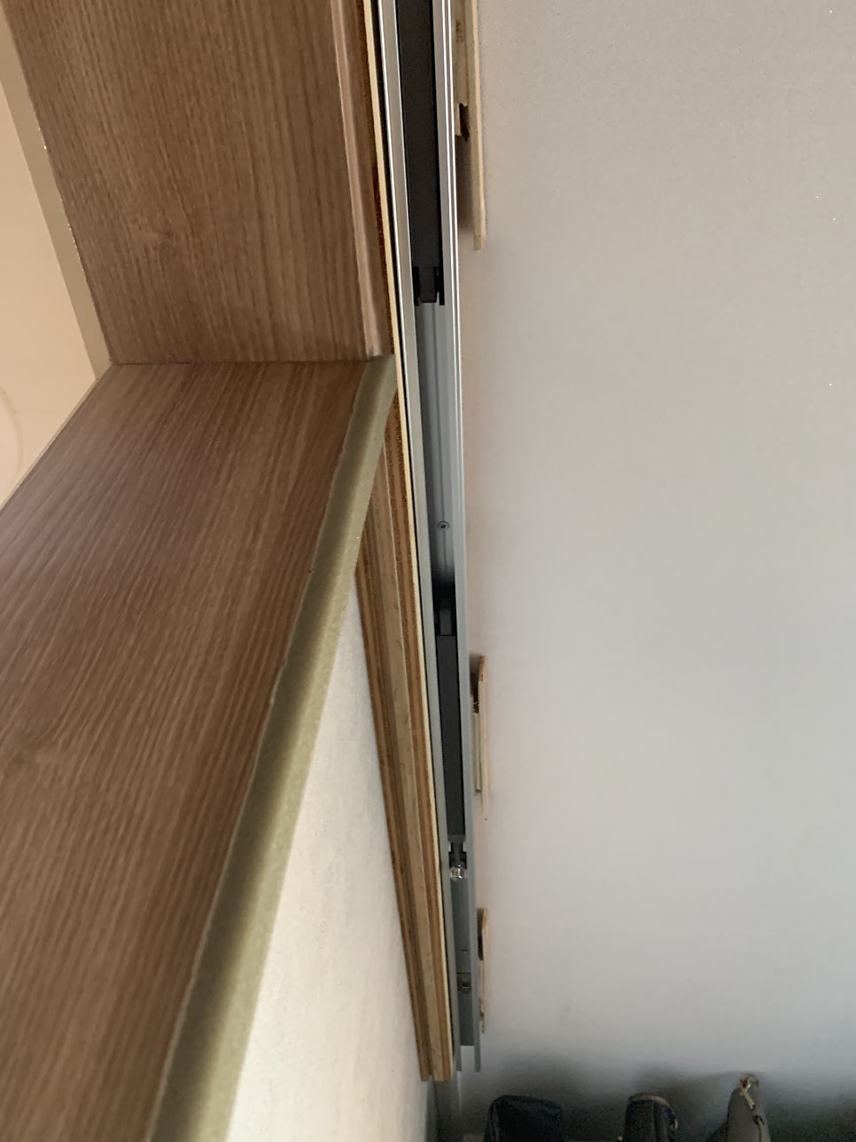 슬라이딩도어고치는법 댐퍼 레일 새제품으로 교체