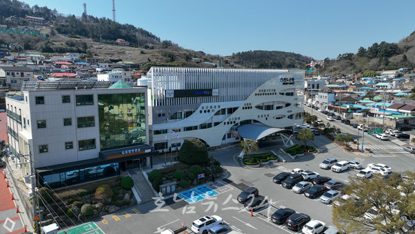  완도군, 출산·난임 가정 지원 확대..산후조리원 이용료 감면·난임 시술 부부 교통비 지원한다