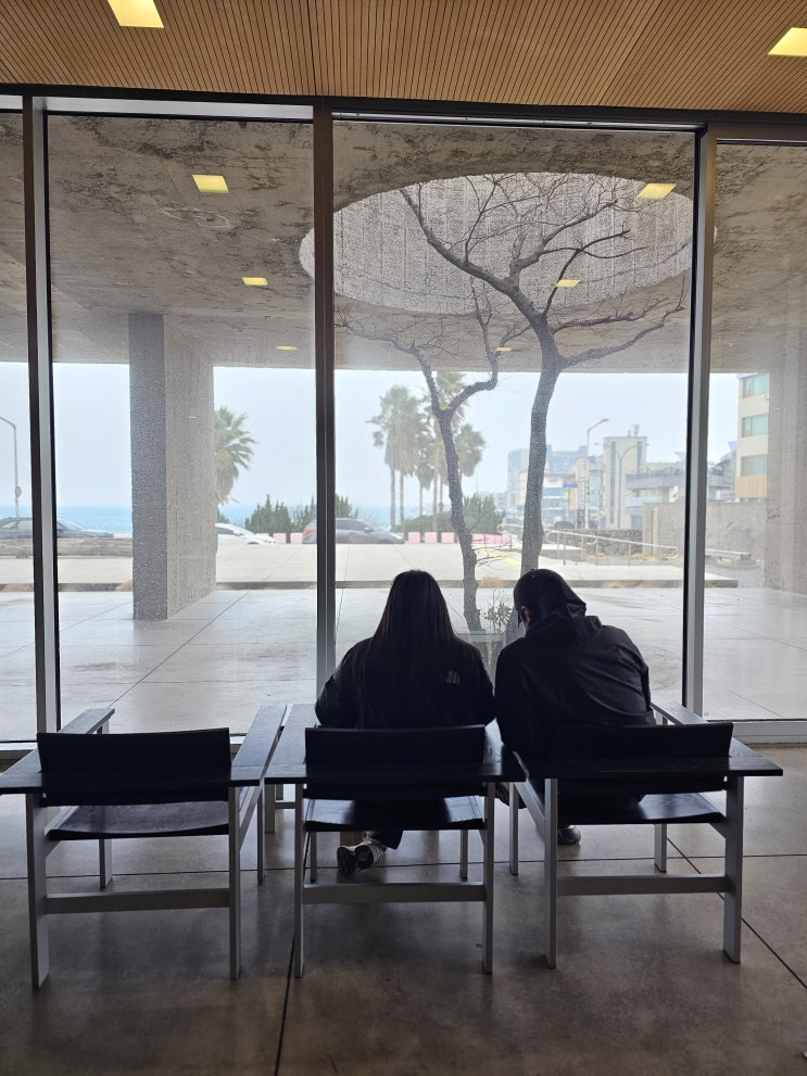  제주공항근처 카페진정성 종점 오션뷰 디저트카페 추천