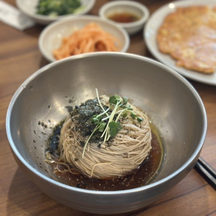  주기적으로 생각나는 순메밀 100% 메밀 막국수 맛집 서현 장원막국수 들기름막국수 사골만둣국 기록.