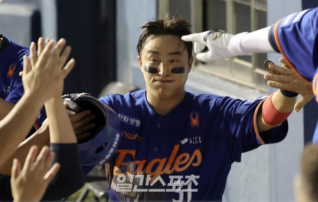   손아섭만 남았다! 'FA 미아' 위기 속 스토브리그 최후의 1인은?