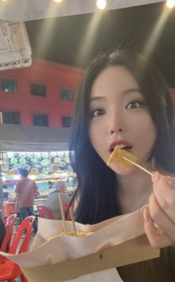   홍진영·홍선영 자매, 태국 야시장서 포착! ️ "살은 내가 쪄요" 유쾌한 근황