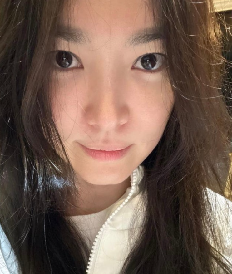  전국을 단발병 유행을 불러 일으킨 44세 송혜교, 긴생머리 변신 근황 화제