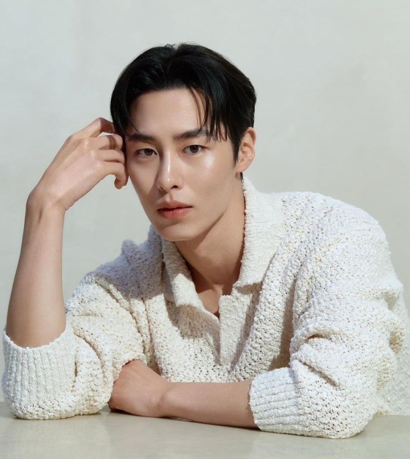 요즘 드라마에서 화제인 이재욱 머리,왜 잘 어울릴까?