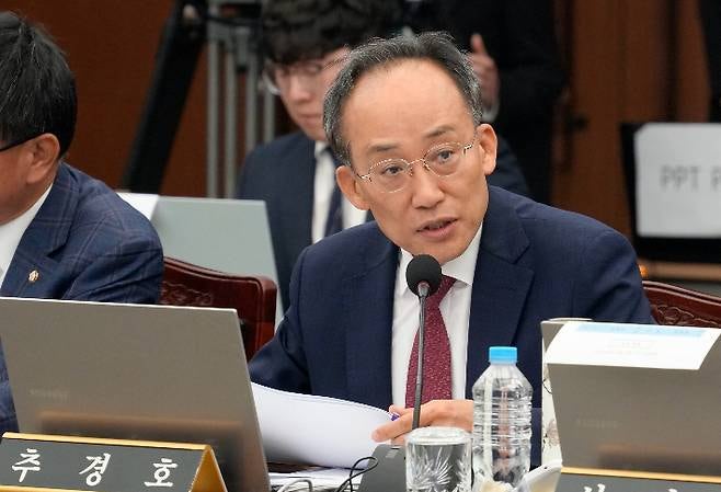 내란중요임무종사 혐의 기소된 추경호, 재판은 나 몰라라 하고 대구시장 출마?