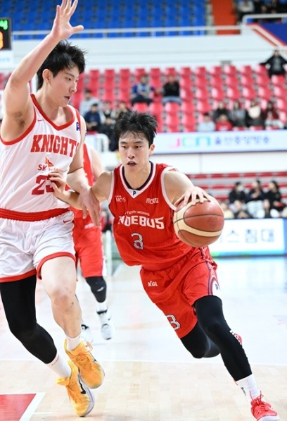   서울 팀 킬러 현대모비스! SK 격파하며 77일 만의 짜릿한 연승