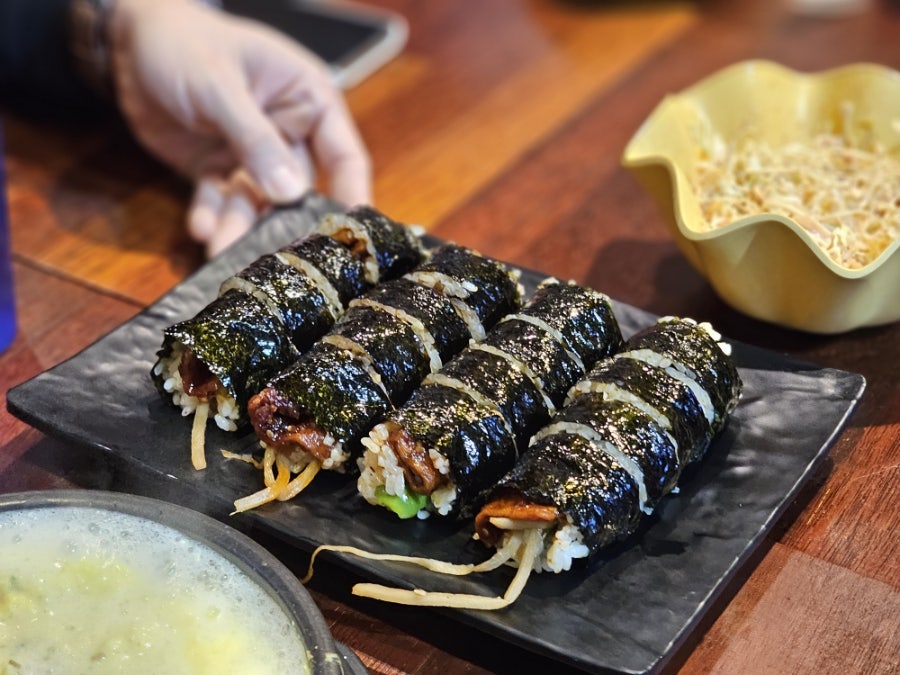 홍치킨풋 신호점 사진 4
