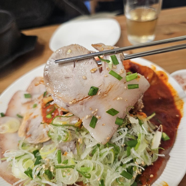  부산시청국밥맛집 일가국밥, 흑돼지수육찜으로 든든했던 한 끼