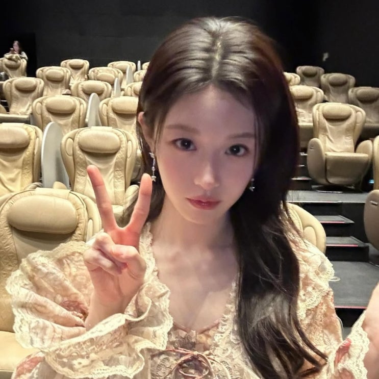  고윤정 코 ? 직선코 ! 성형외과 들고가는 여자 코사진 TOP 3