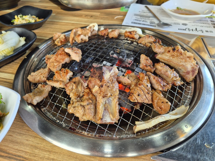  [강릉 맛집] 숯불돼지갈비가 일품인 '강릉돈우마을 본점' 솔직 후기 