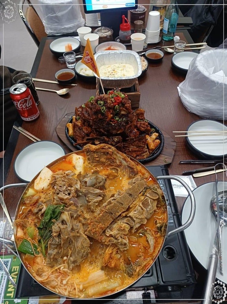  고기와 함께 다양한 메뉴를 불탄왕뼈구이 부평점 부평역 맛집