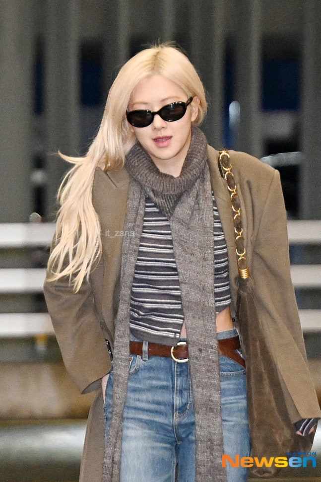 로제 공항 코트 스트라이프 가디건 생로랑 가방