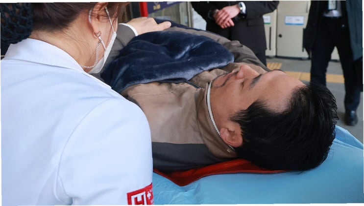 단식 투쟁 <b>장동혁</b> 대표, 우원식 의장 병문안…정치권 대화 복원... 
