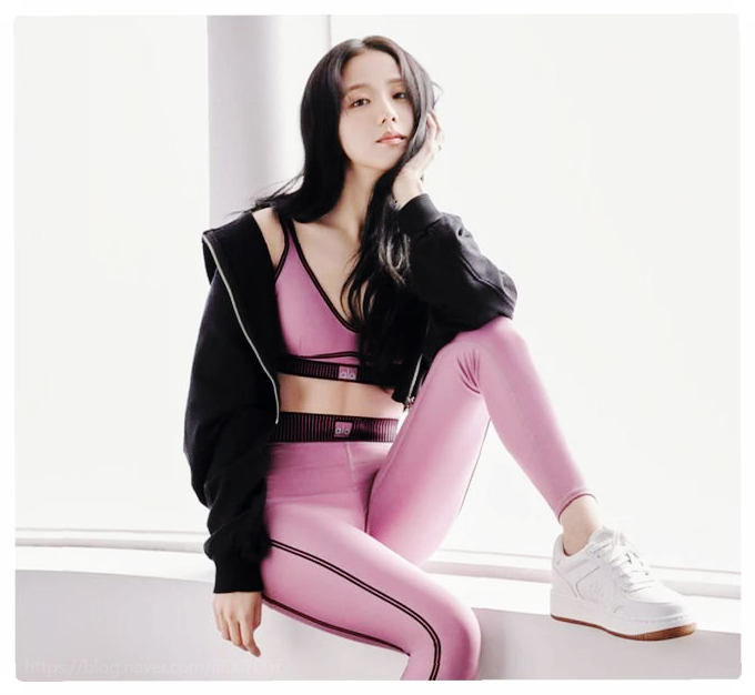 요가복계의 샤넬 룰루레몬의 추락? 팬티스타킹 레깅스와 황당한 해명 (겟로우 사태 심층 분석)