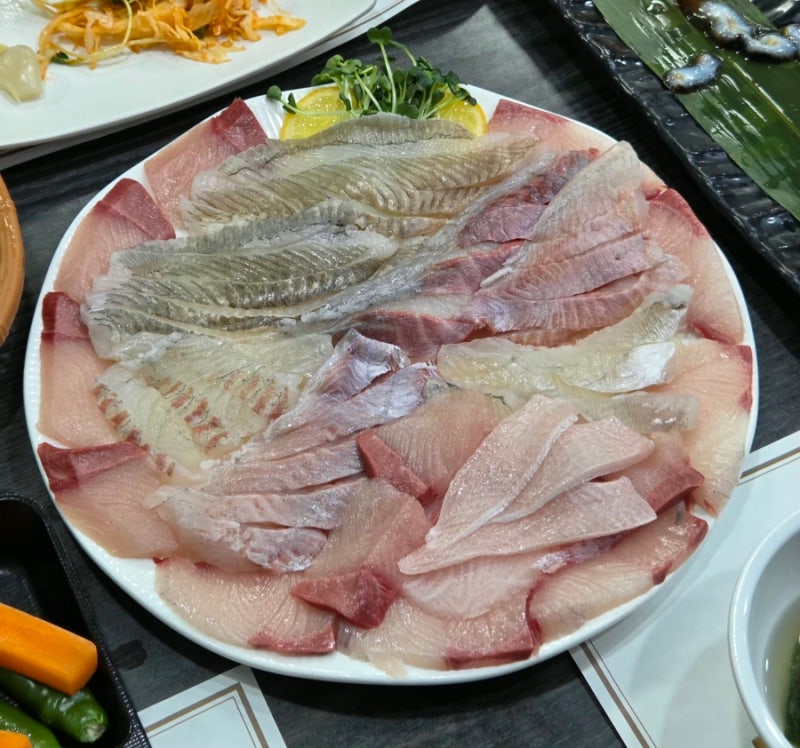 퀄리티+가성비 1등 횟집 '가시고기' 자연산인 대형 '줄돔-감성돔-쥐치-참돔-도다리-대방어' 1....