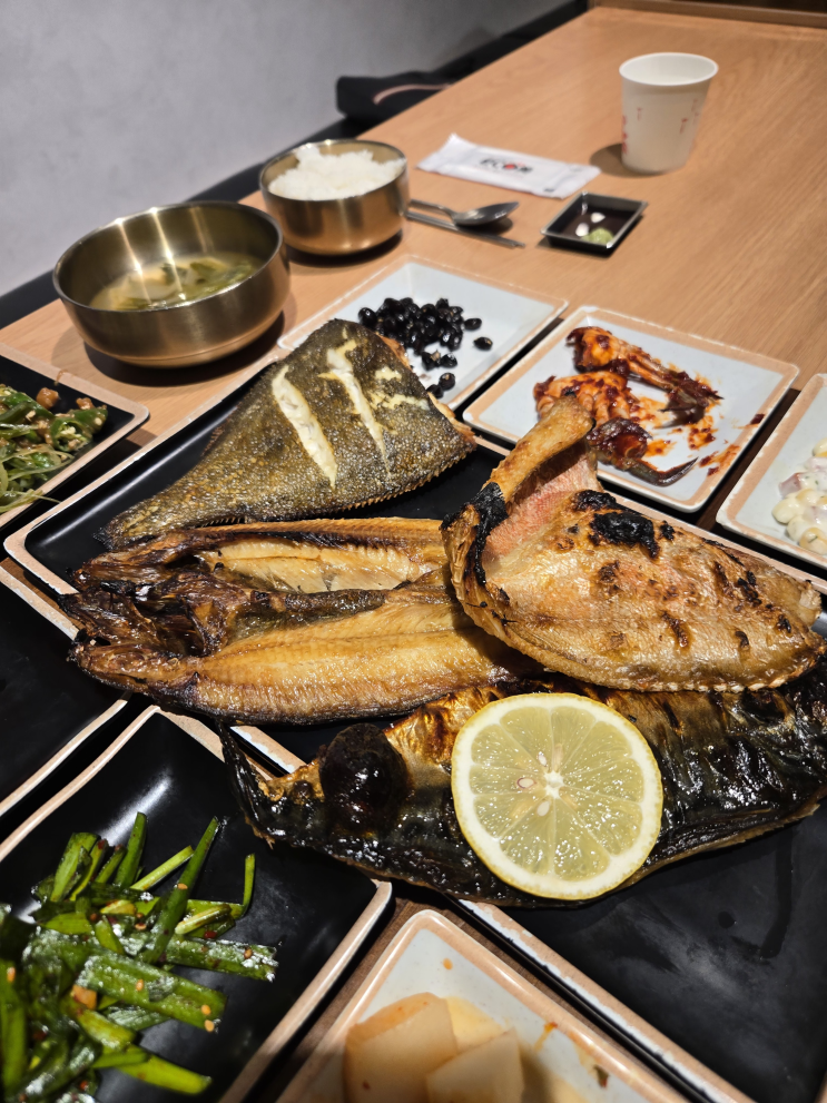  [하남시 맛집] 정성 고등어 하남미사 본점 _ 화덕에 구워주는 생선구이와 20여 가지 셀프 반찬 맛집!