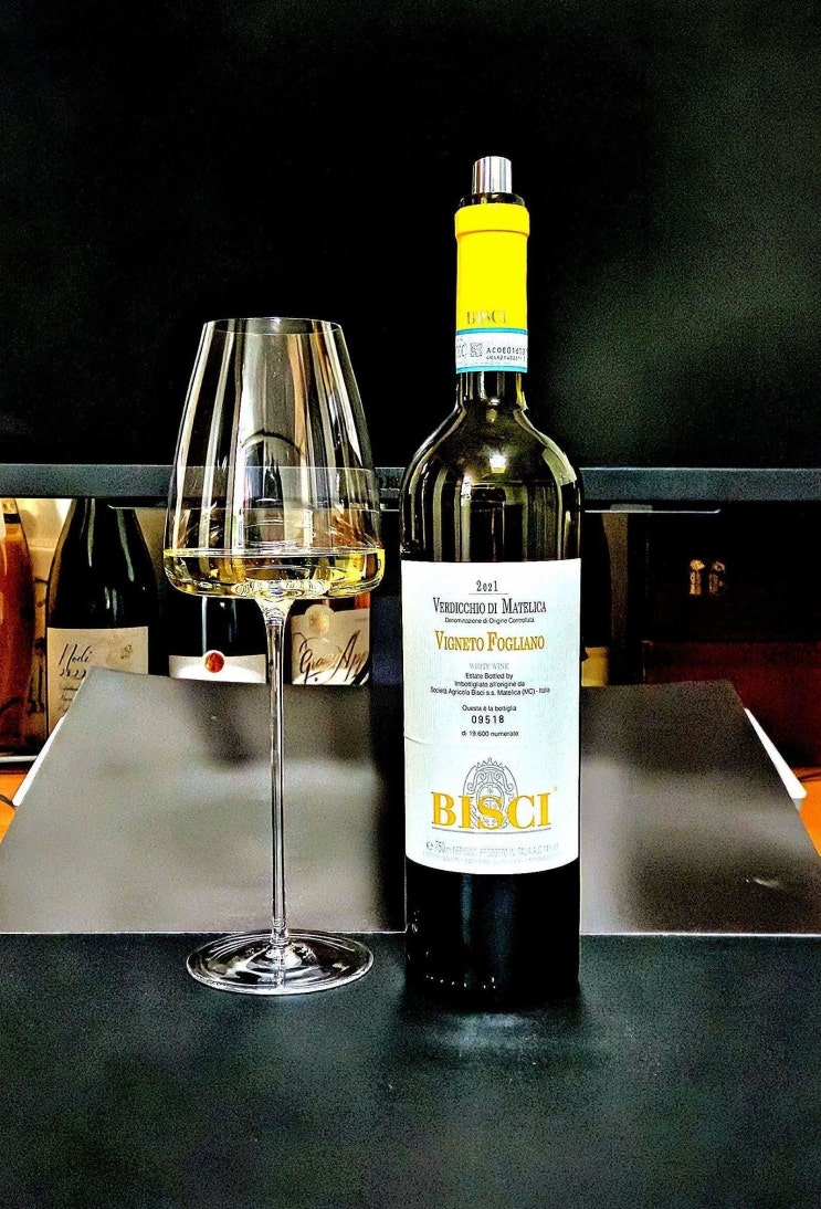  [화이트] 비쉬 베르디끼오 디 마텔리카 비네토 폴리아노 2021Bisci Verdicchio di Matelica Vigneto di Fogliano 2021 이탈리아 와인 리뷰