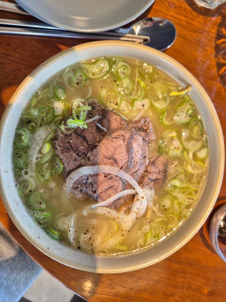  [속초 근본 베트남음식] 속초에서 찾은 인생 국수! 강원도의 깊은 맛을 담은 '완앤송 하우스 레스토랑' 방문기 