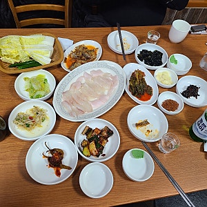부산 중앙동 맛집 오뚜기 식당 (두툼한 선어회 시원한 생태탕)