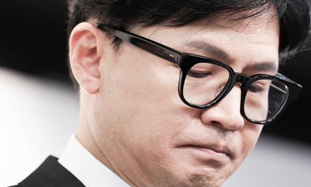   한동훈, 결국 '운명' 정해졌다… 눈물로 끝난 18시간의 기록