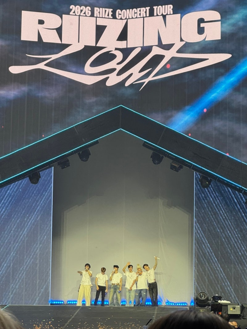 [RIIZE] RIIZING LOUD Singapore Concert Review: Singapore Indoor Stadium View, Camera Policy, and Personal Items
