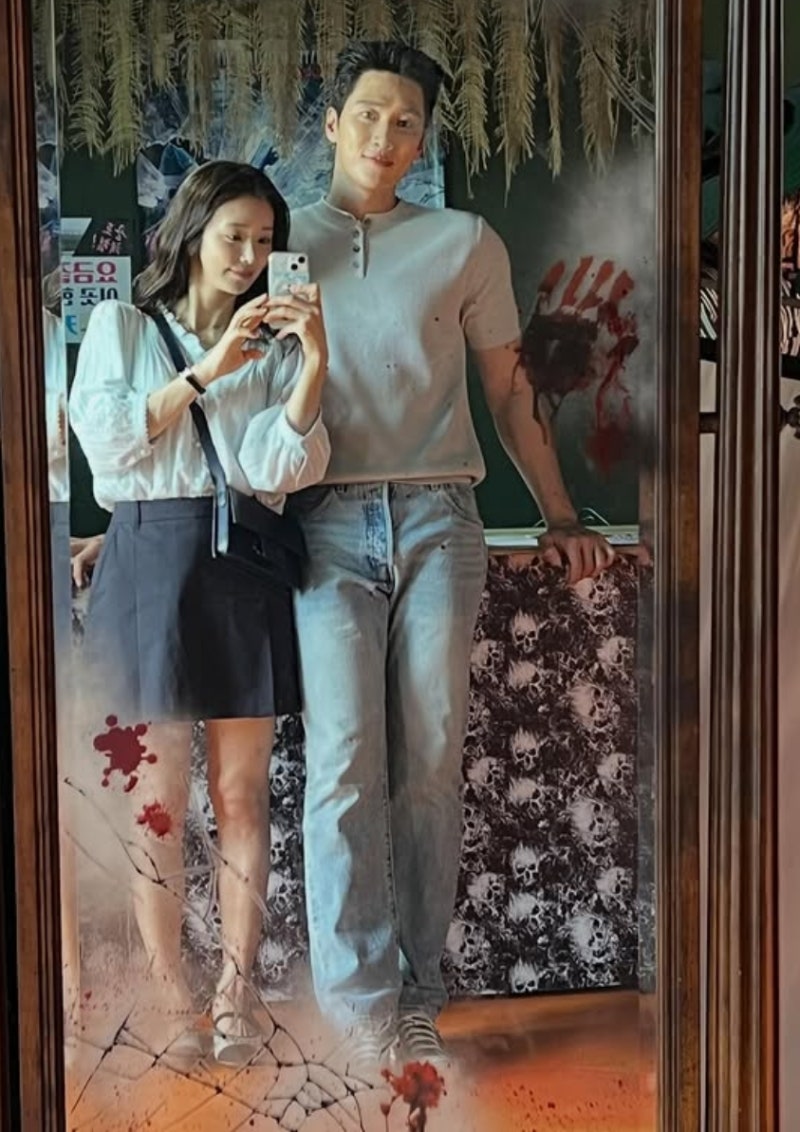 안보현·이주빈, 놀이동산에서 포착 “현실 커플”