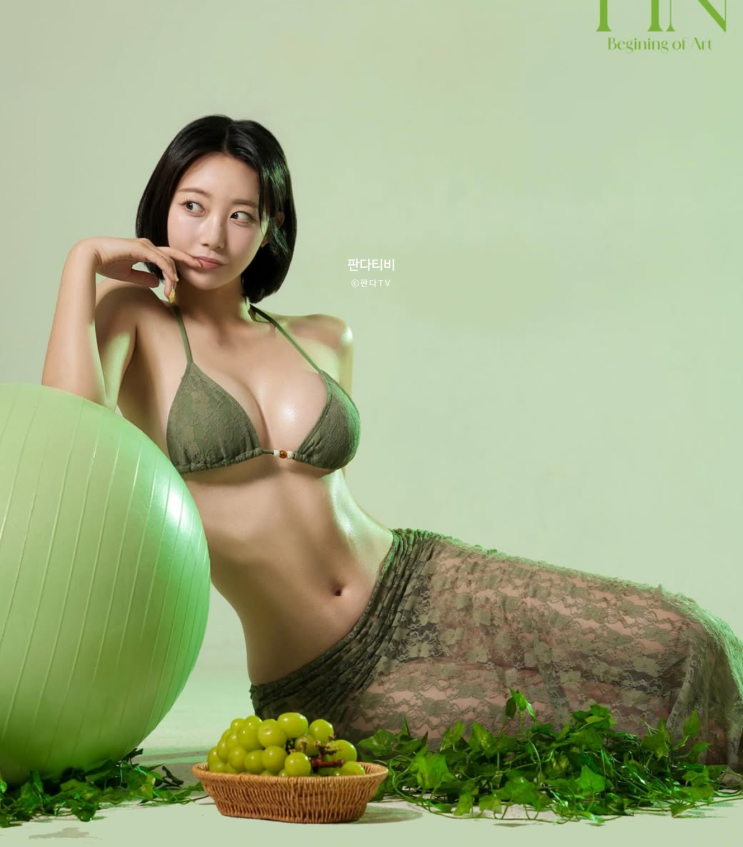  김유나 치어리더, 비키니 핏 실화? 반전 근황.jpg