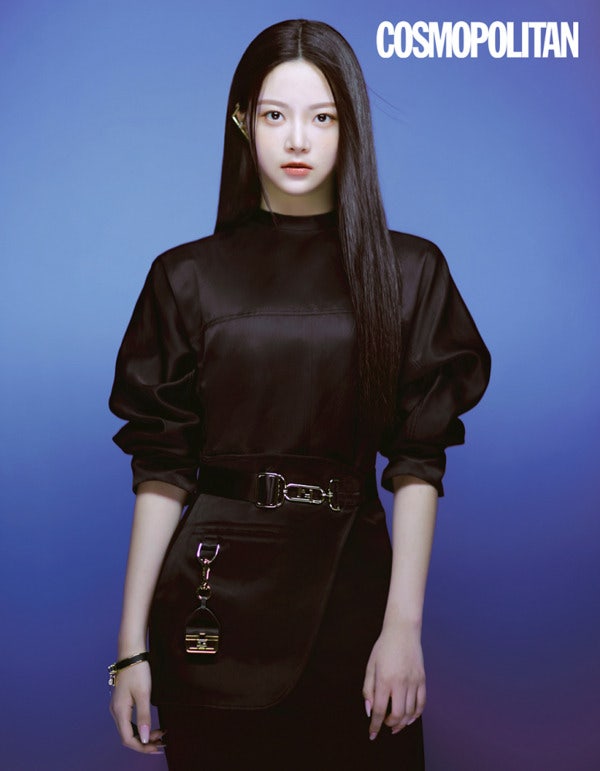 르세라핌 카즈하 화보, 백조처럼 우아한 발레리나 변신 엘르 첫 단독 화보 완벽 분석!