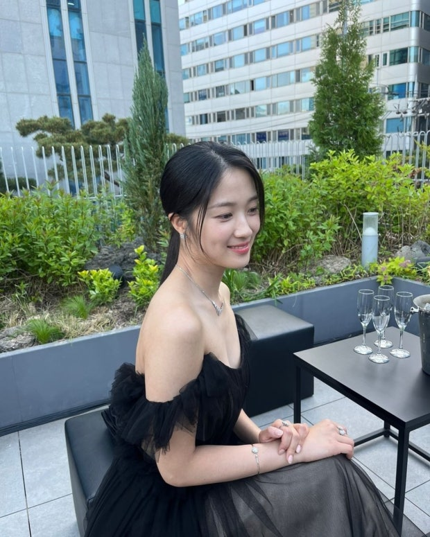 “현수막 문구 너무 어렵다” 김혜윤, 변우석 커피차 비하인드 공개