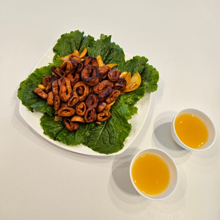  왕초불닭발 | 숯불 양념 가득한 불막창을 집에서도 간편하게!
