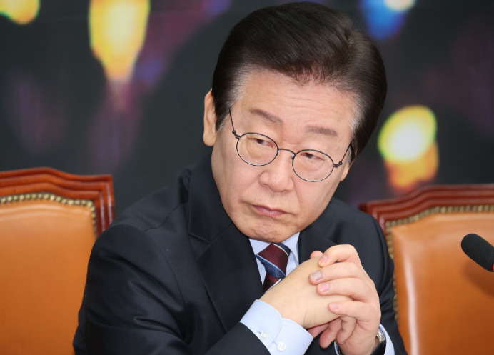 이재명 <b>대통령</b>, "<b>가짜뉴스</b>로 여론 조작하지 마라" 작심 비판