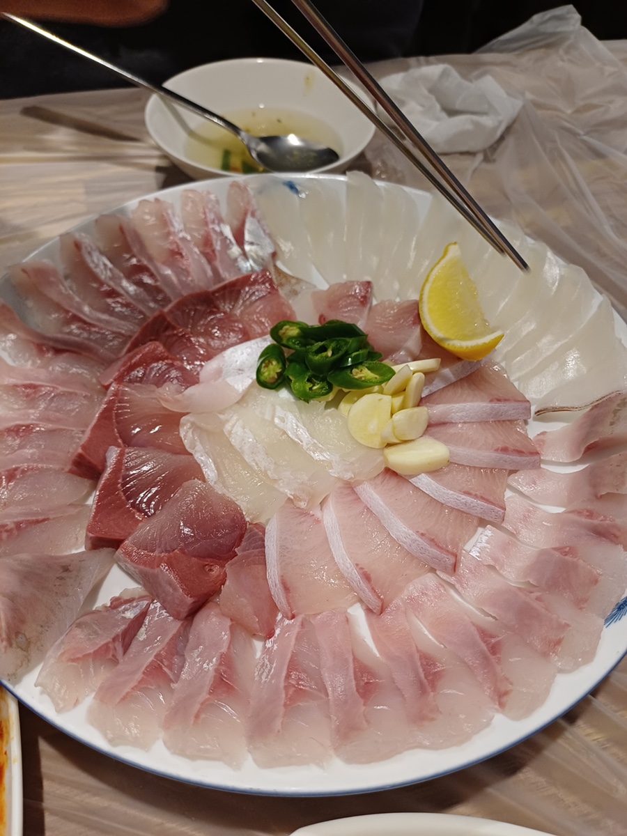 싱싱산오징어회타운 사진 4