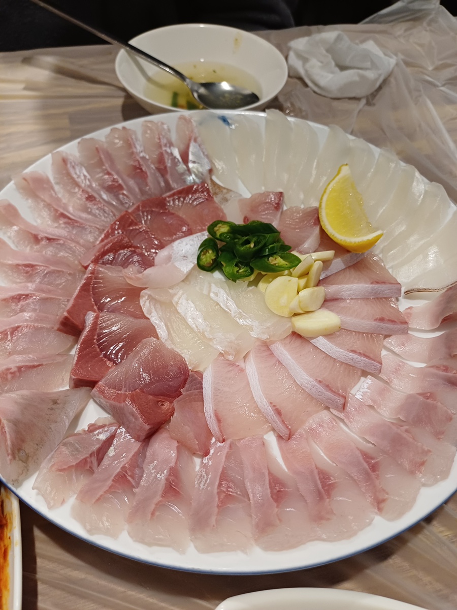 싱싱산오징어회타운 사진 3