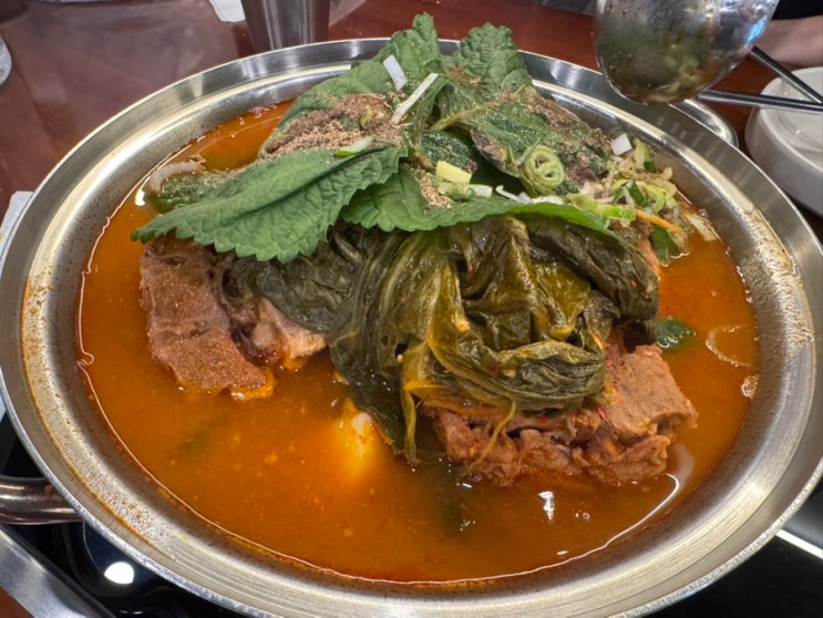  먹거리/독산/감자탕] 감자가 너무나도 달고 맛있었던 <전준수 명품 청기와 감자탕>